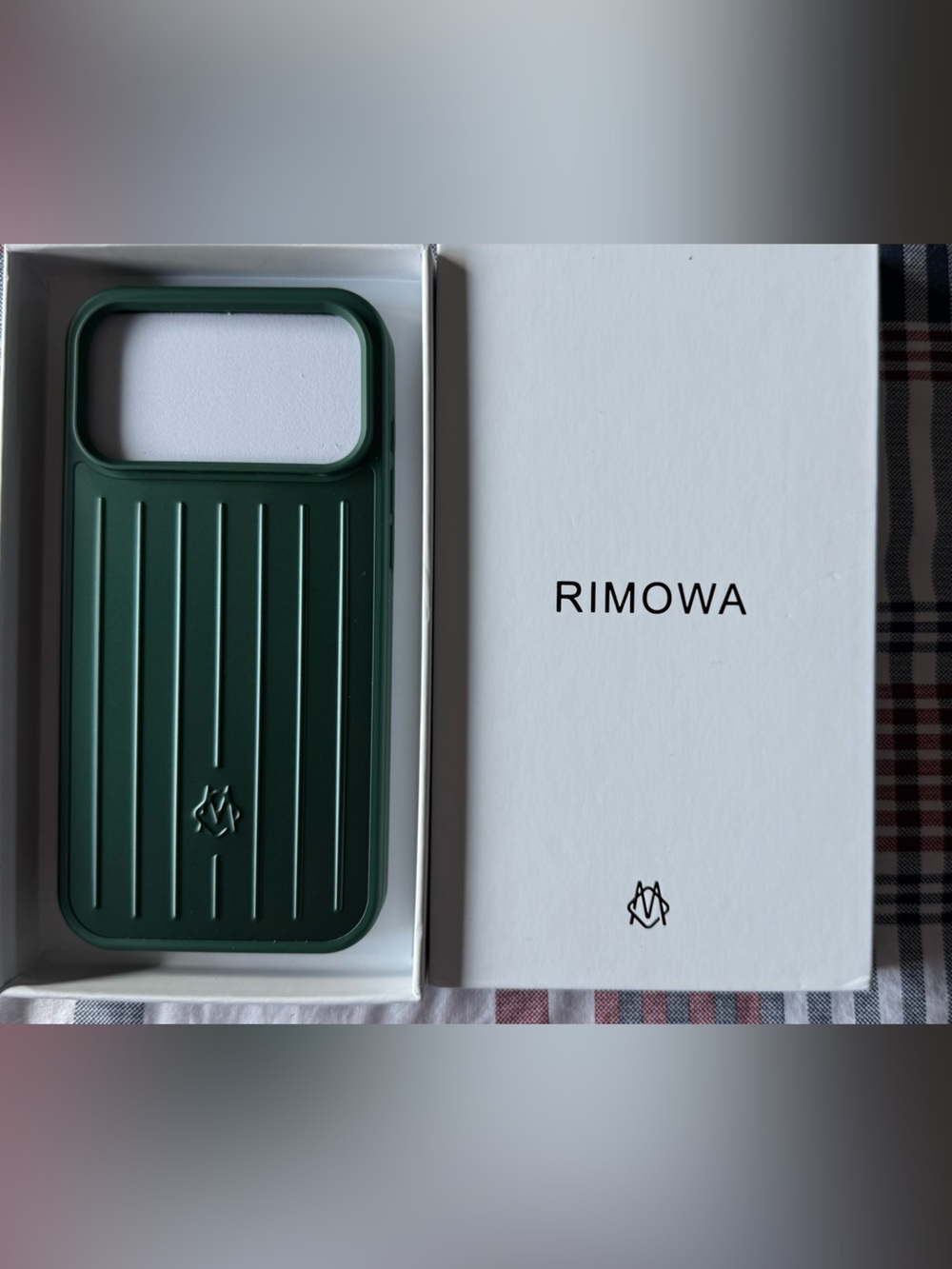 RIMOWA Forest Green Ribbed Phone Case